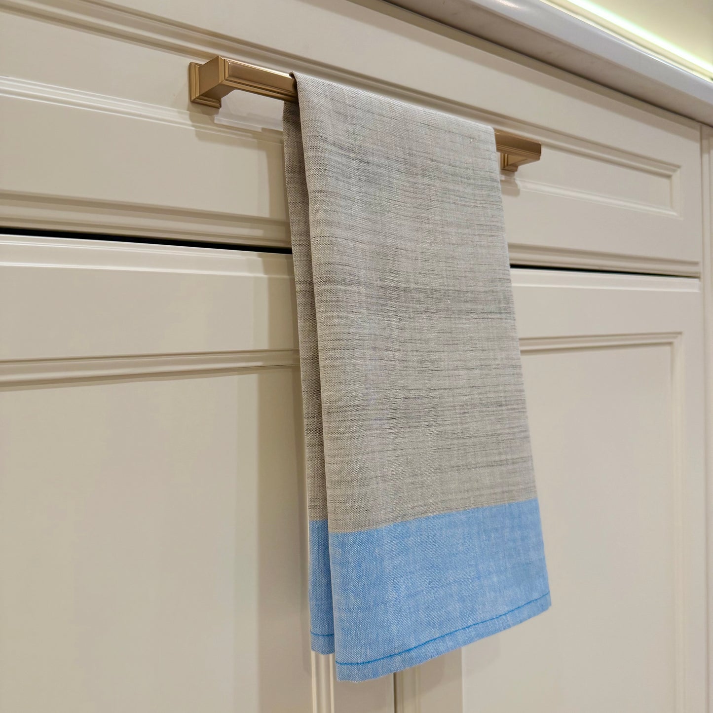 Skyscraper Gray Hand Towel